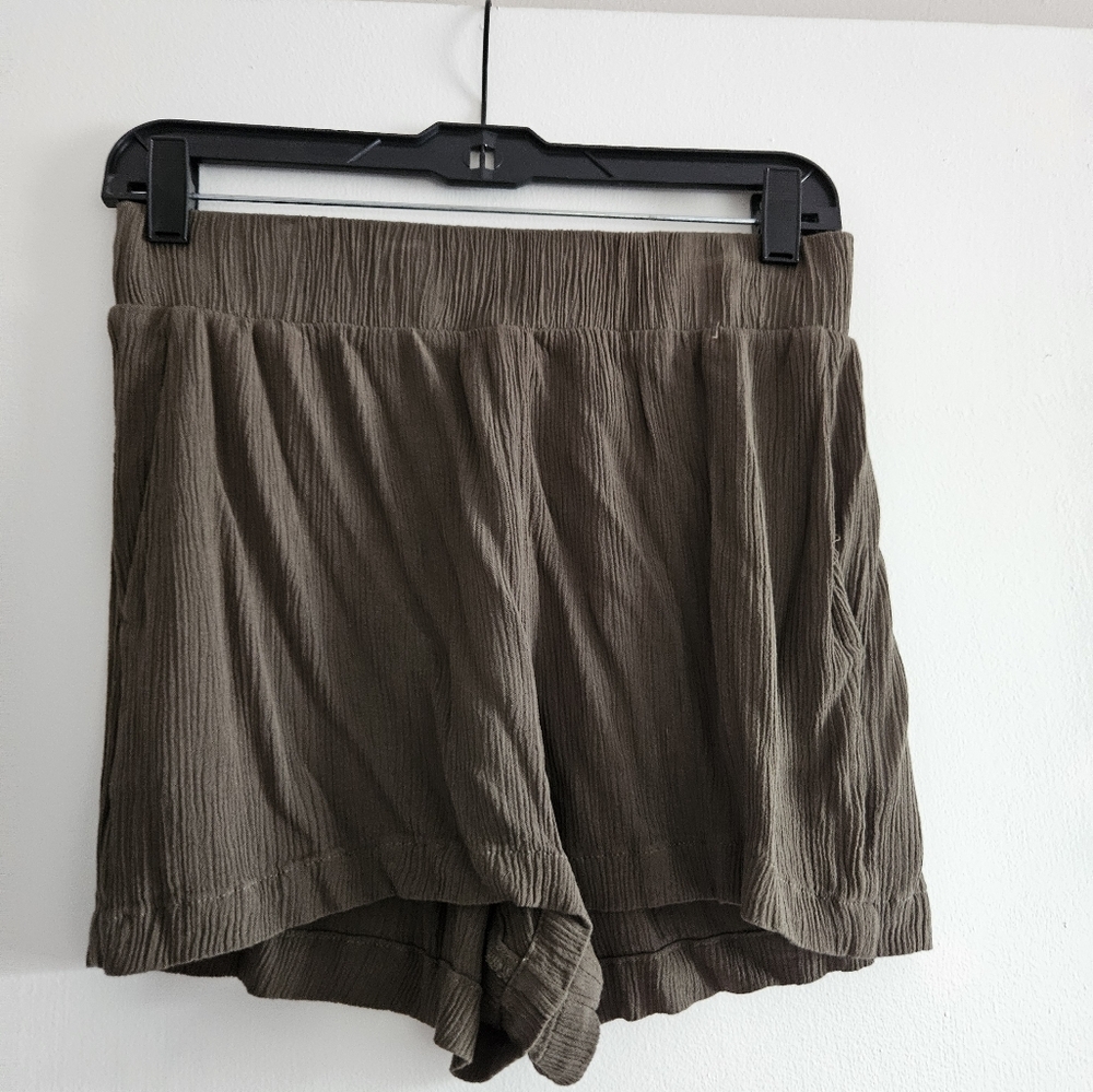 Abound green shorts
